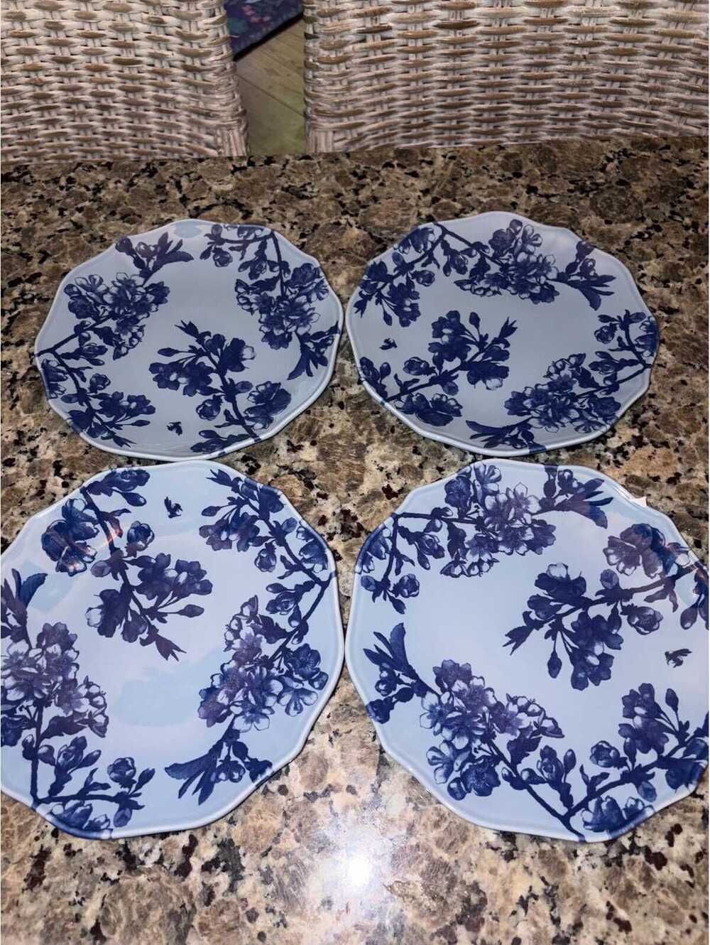 4 light blue ceramic salad plate in the M2A63 pattern by Matceramica.